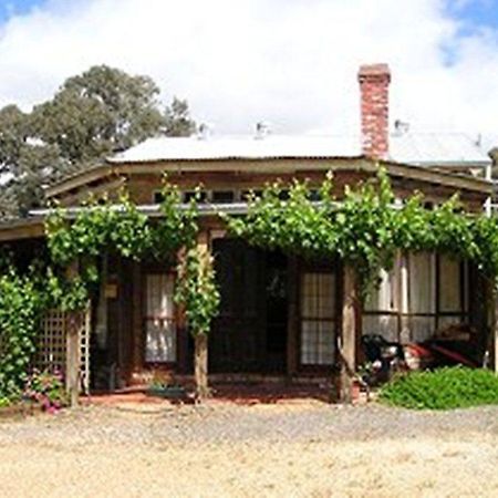 Moonbeam Cottages & Rainbow Cafe Moonambel Eksteriør bilde