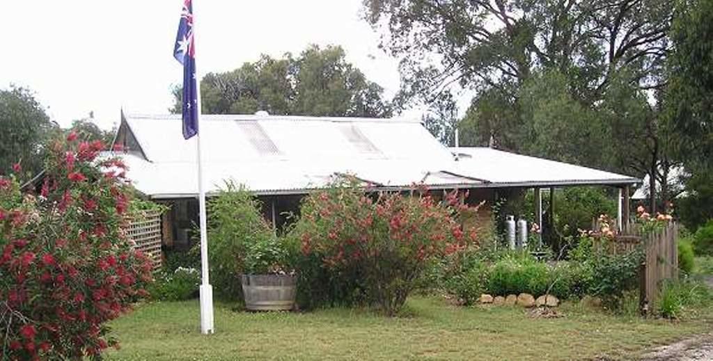Moonbeam Cottages & Rainbow Cafe Moonambel Rom bilde